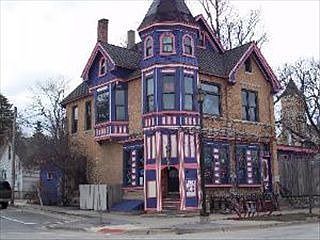 1st image of 10 N River St