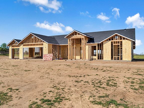 3rd image of 21250 Del Monte Road