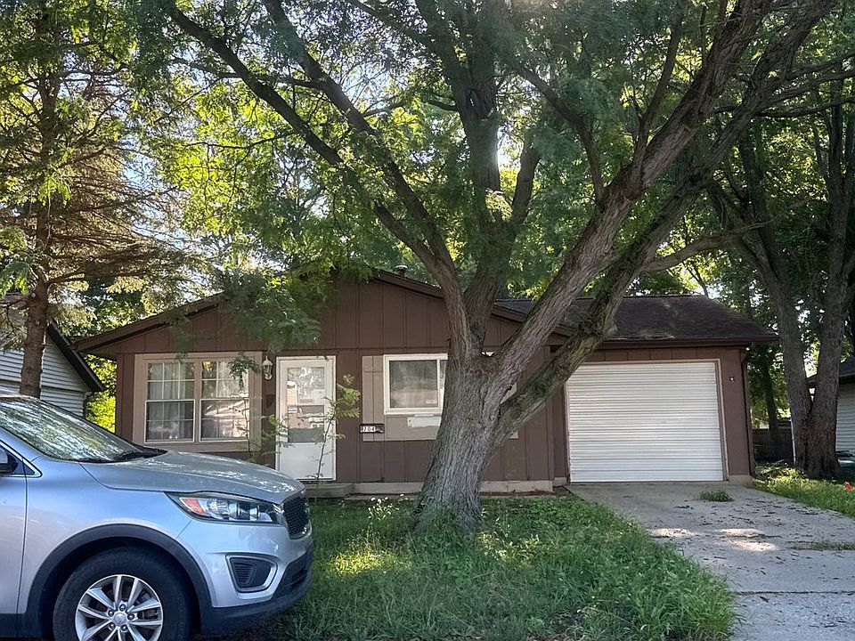 1st image of 704 N Ridge Ave