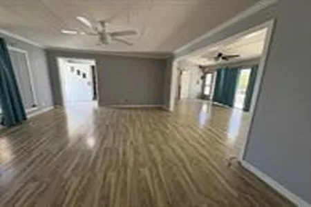 202 Palm Ct — Photo 3