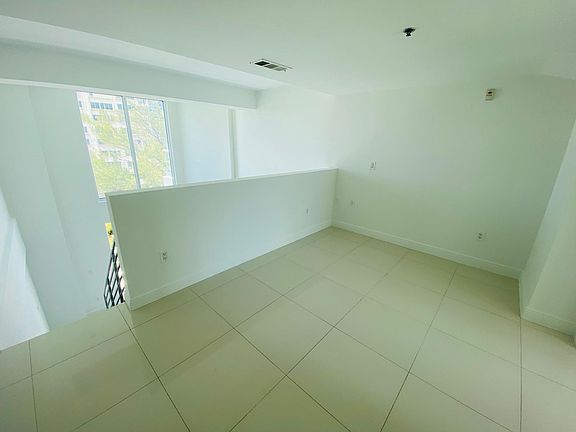 5th image of 6360 Collins Ave #506