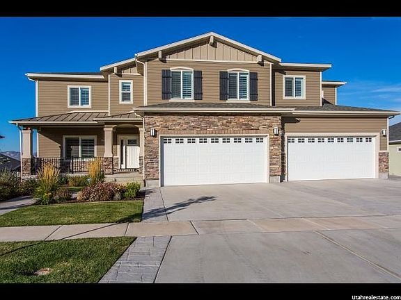 2nd image of 2466 S Palomino Dr