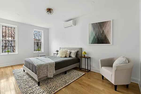 Sold by Compass | media 6