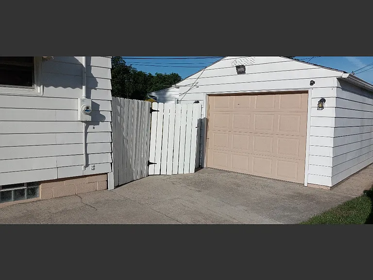 446 N Westmoor Ave — Photo 6