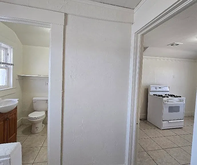1361 N Rowell Ave #1361 — Photo 7