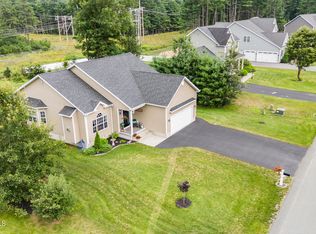71 Richmond Hill Dr, Queensbury, NY 12804