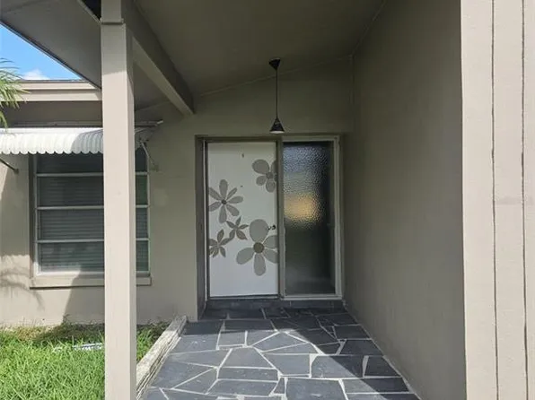 2245 Cedar Dr, Dunedin, FL 34698
