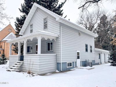 307 3rd St N, Strasburg, ND, 58573