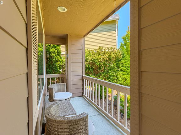 5th image of 16903 SE 28th St