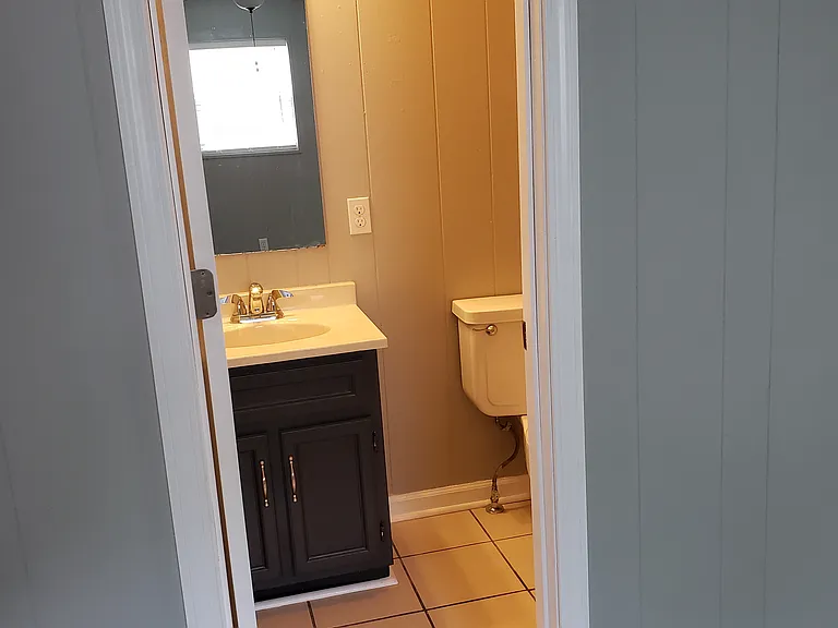 105 Parrish St #B — Photo 6