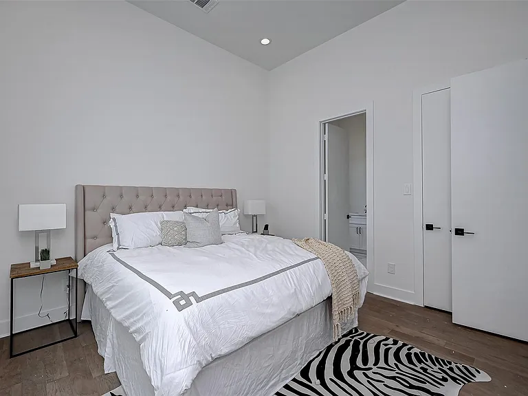 6022 Beall St — Photo 11