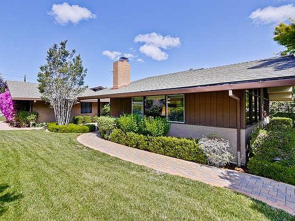 3rd image of 3649 Warner Dr