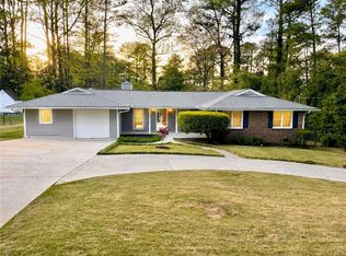 226 Pine Forest Dr, Lawrenceville, GA 30046