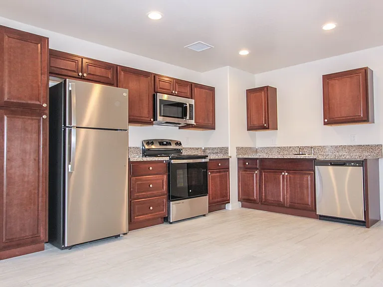 1251 N Barzona Ave — Photo 5