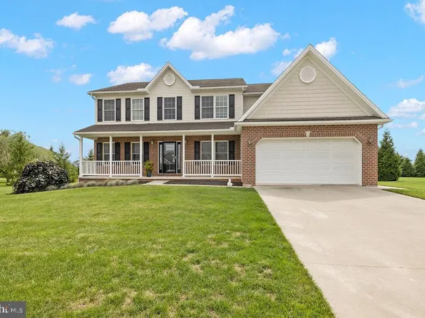 41 Lottie Ln, New Oxford, PA 17350