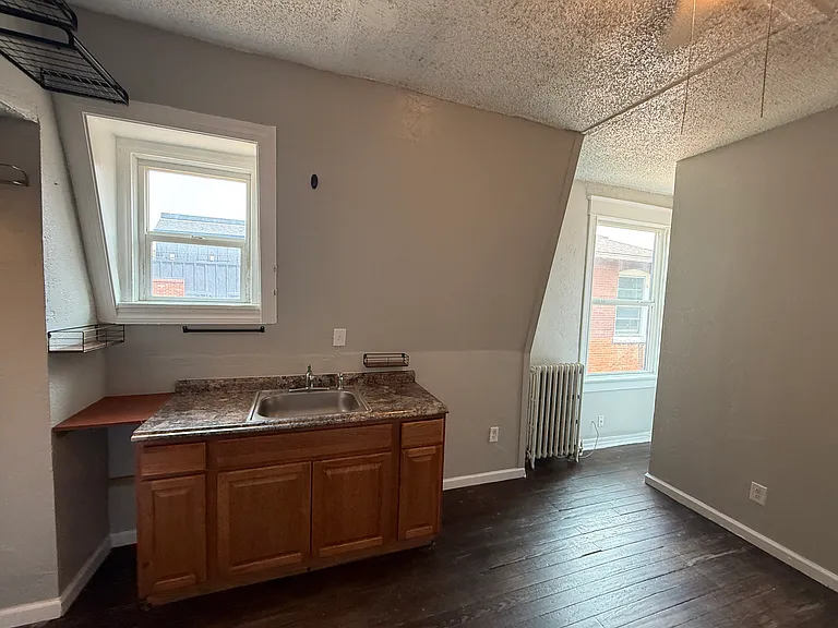 605 W 5th Ave #202 — Photo 7