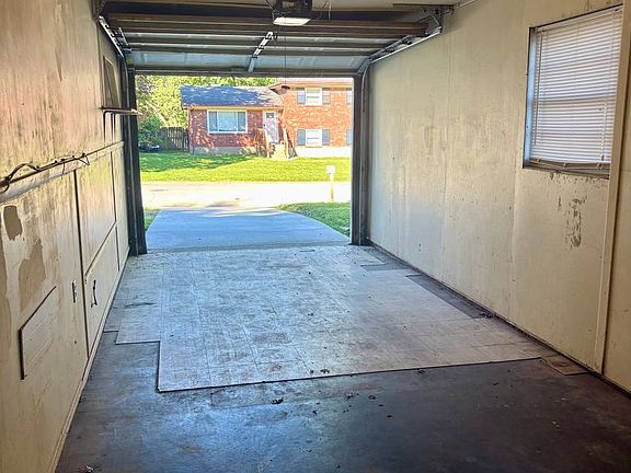 2nd image of 1718 Birchbark Ln