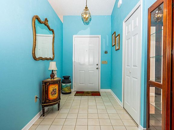 3rd image of 1427 Golf Ave