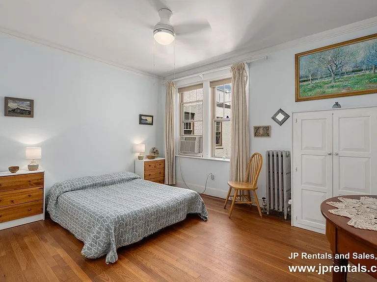 335 S Huntington Ave #12 — Photo 14