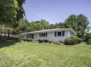 2 Bishop Rd, Peabody, MA 01960