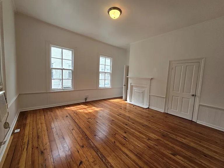 403 W Hampton Ave — Photo 3