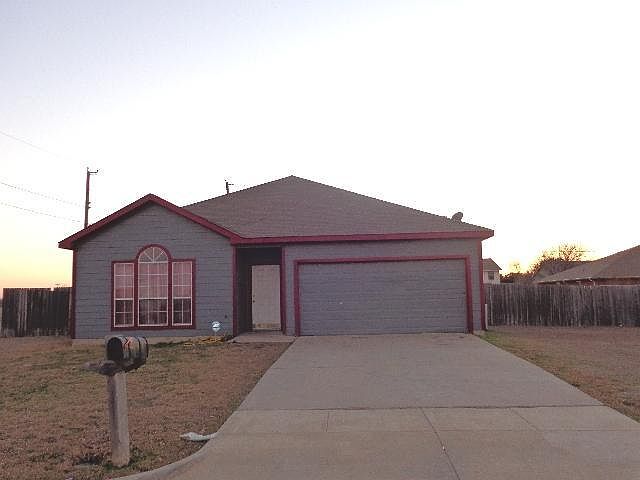 1st image of 610 Bishop Dr