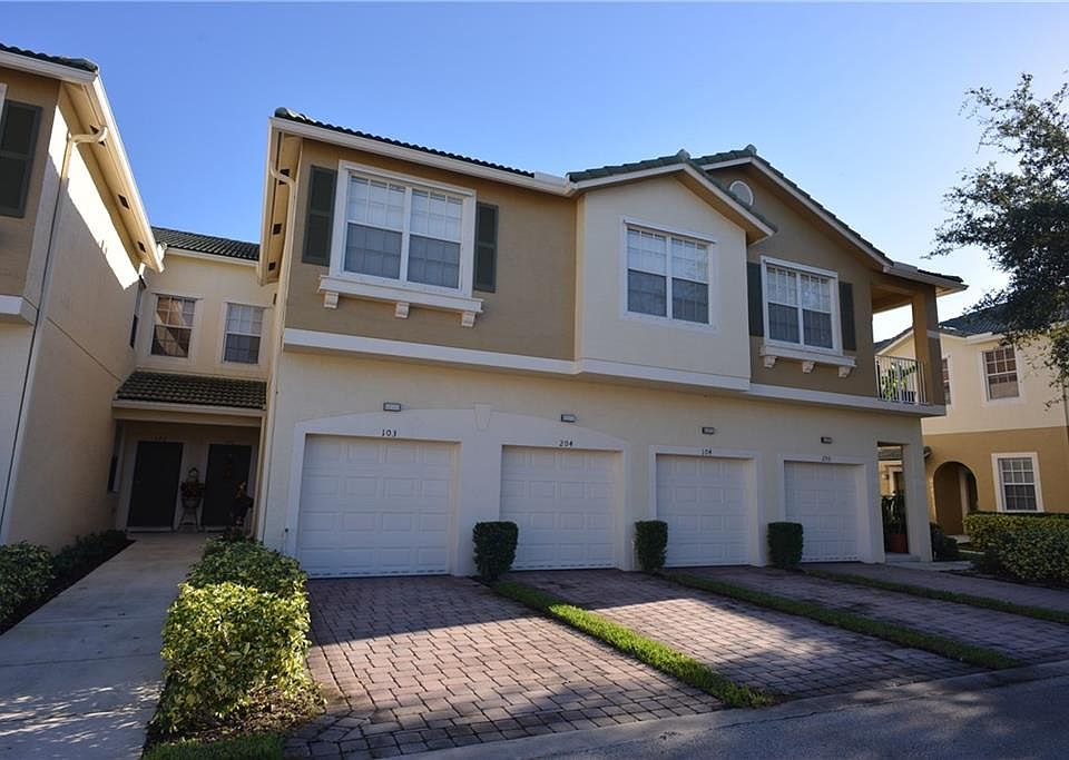 1st image of 1560 SW Hampshire Way