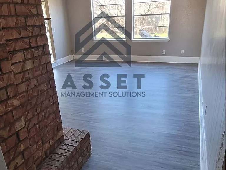 7217 Edenborough Dr — Photo 27
