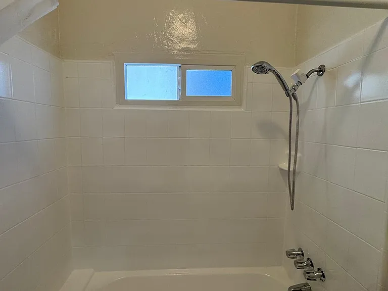 4226 W Adams Blvd #103 — Photo 9