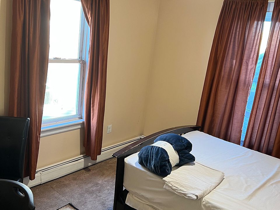1st image of 2 Mill Hill Ave #2
