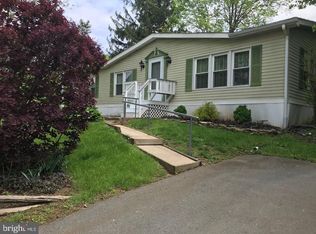 9 Golfview Dr, Quakertown, PA 18951