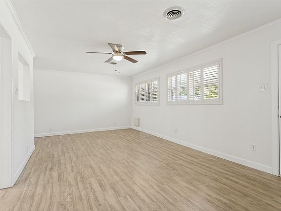 4th image of 1818 Tyler St