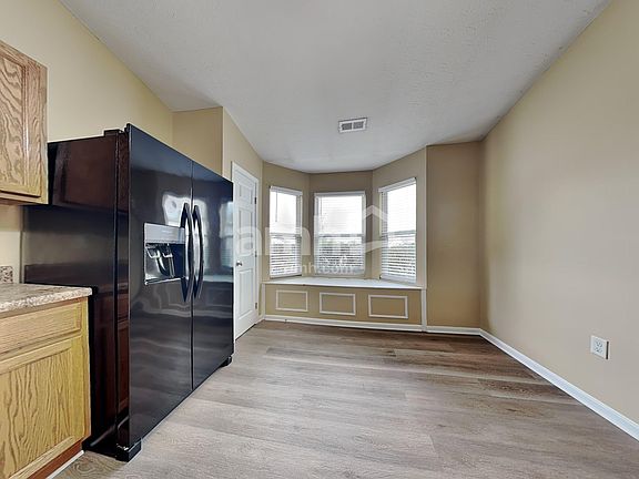 4th image of 469 Hennepin Dr