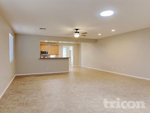 2nd image of 2403 W Kristina Ave