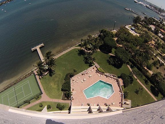 5th image of 5200 N Flagler Dr APT 1803