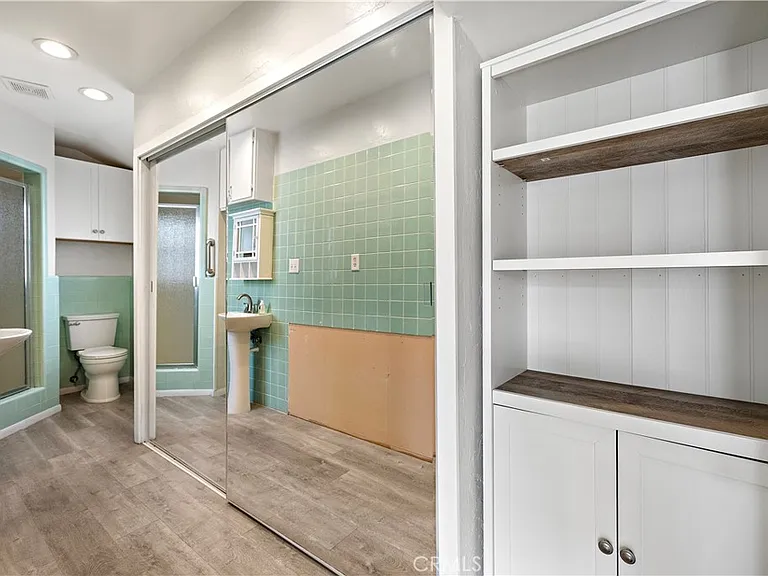 541 Oak St — Photo 30