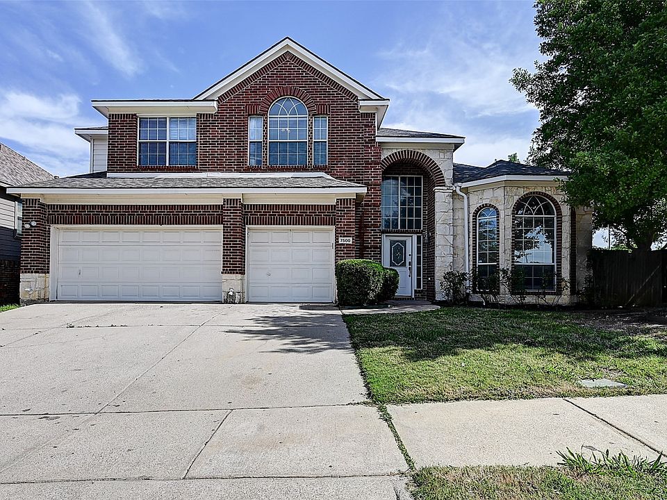 1st image of 7500 Park Gate Dr