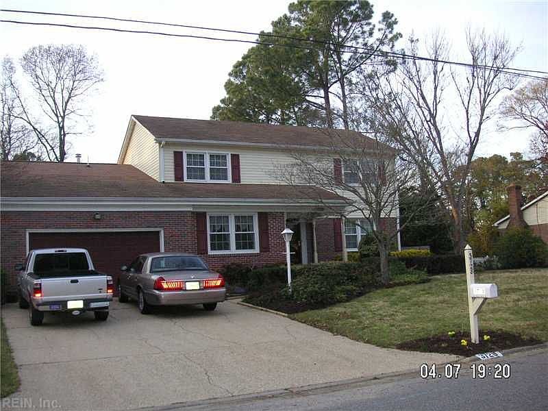 1st image of 3728 N Queensgrove Cir
