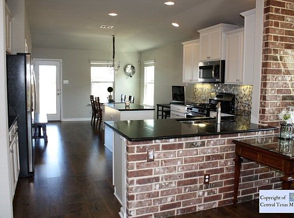 4th image of 332 Escarpment Oak
