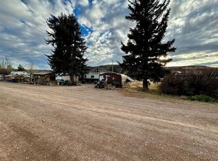 205 W Clark St, Raynesford, MT 59469