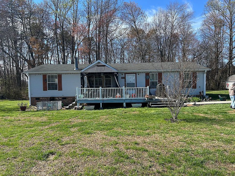 1st image of 1090 Chestnut Grove Rd