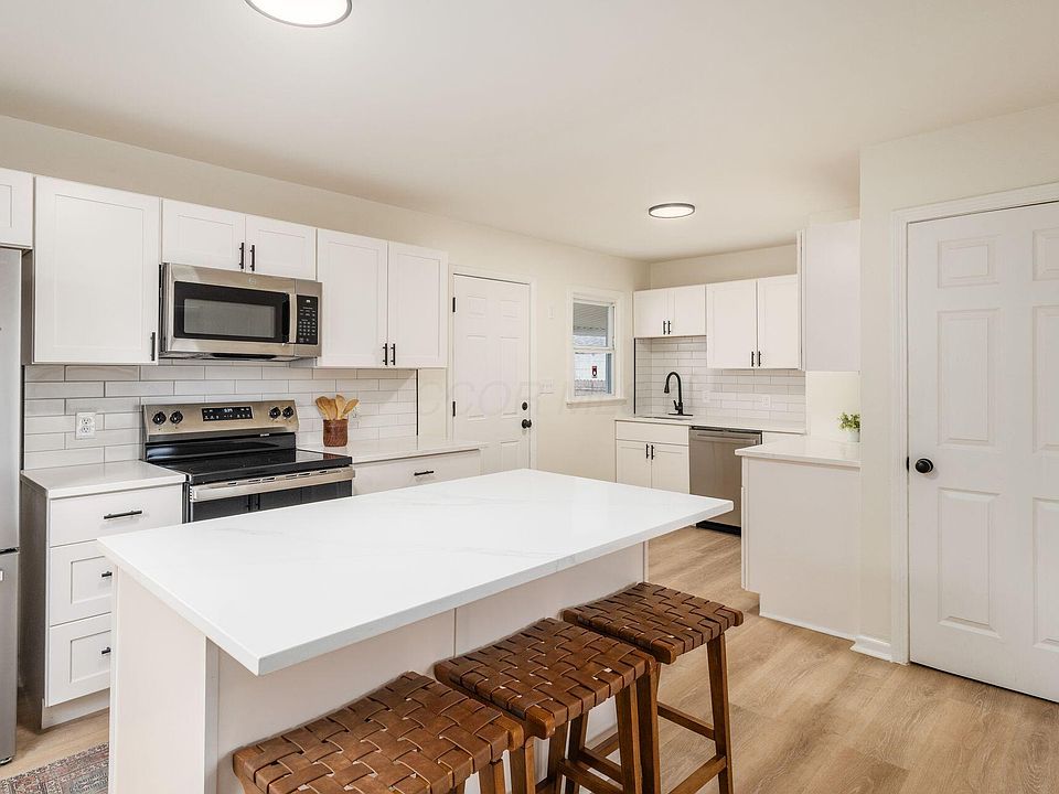 1st image of 3281 Oaklawn St