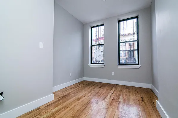 Rented by Nooklyn NYC LLC | media 21