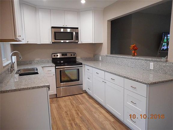 5th image of 2598 Sun Acres Blvd