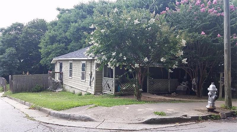 2nd image of 422 Vine St NW