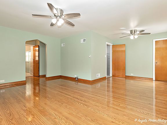 4th image of 8137 Kolmar Ave