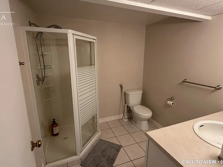 85 Geneva Cres — Photo 20