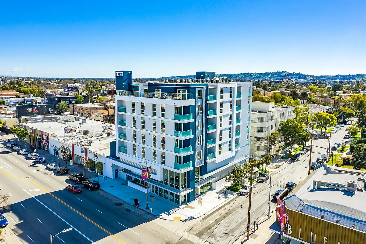 Building Photo - 8590 W Pico Blvd