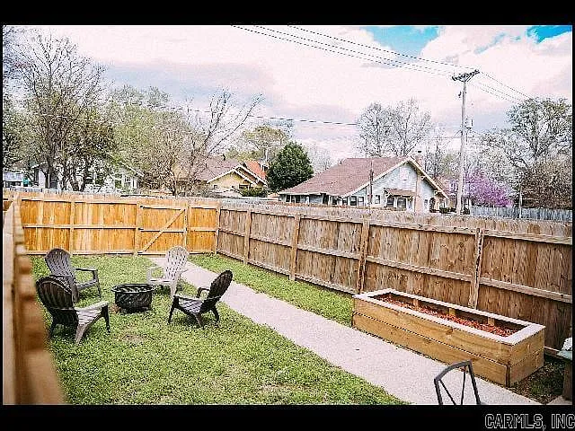 408 W 4th St — Photo 19