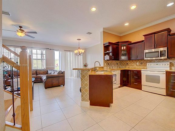 4th image of 12421 SW 42nd St #12421